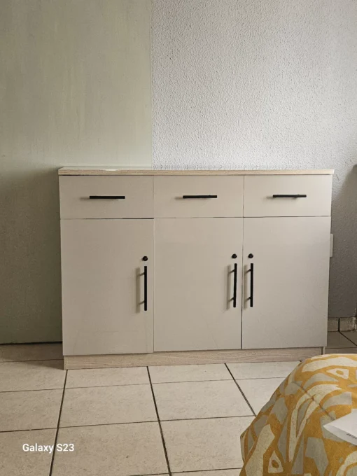 Lockable Cupboard - 1.25m width - Gloss finishing - Assembled